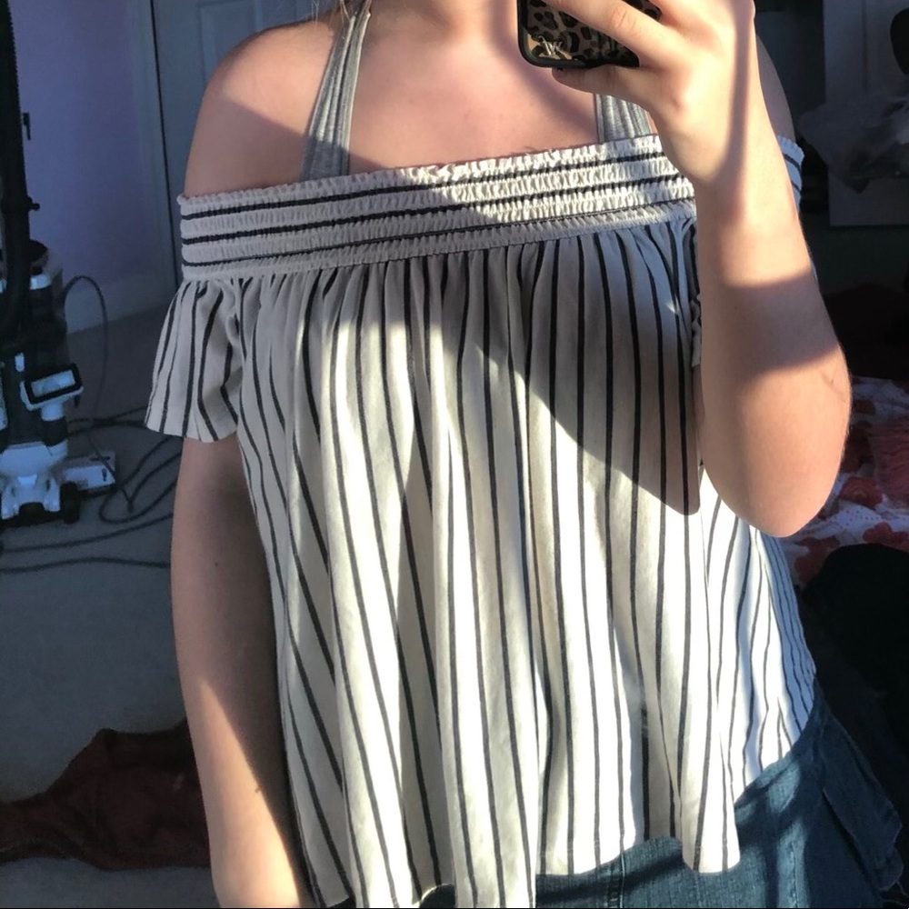 American eagle off the shoulder shirt